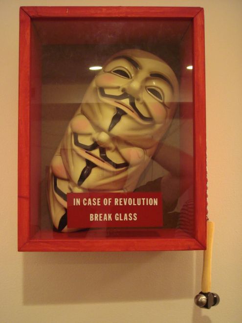 Em caso de revolução, quebre o vidro